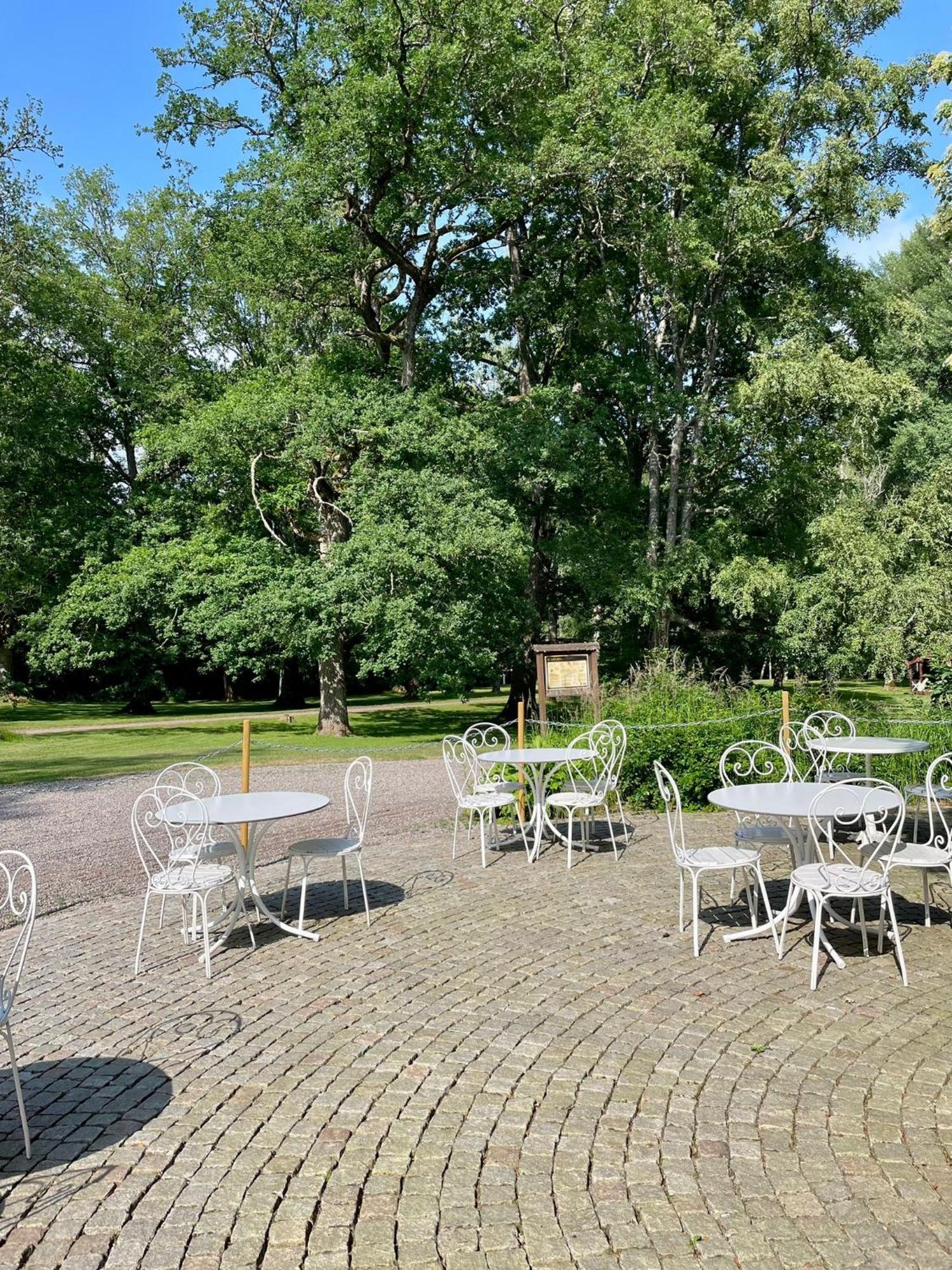 Apertins Hotell Kil Exterior photo
